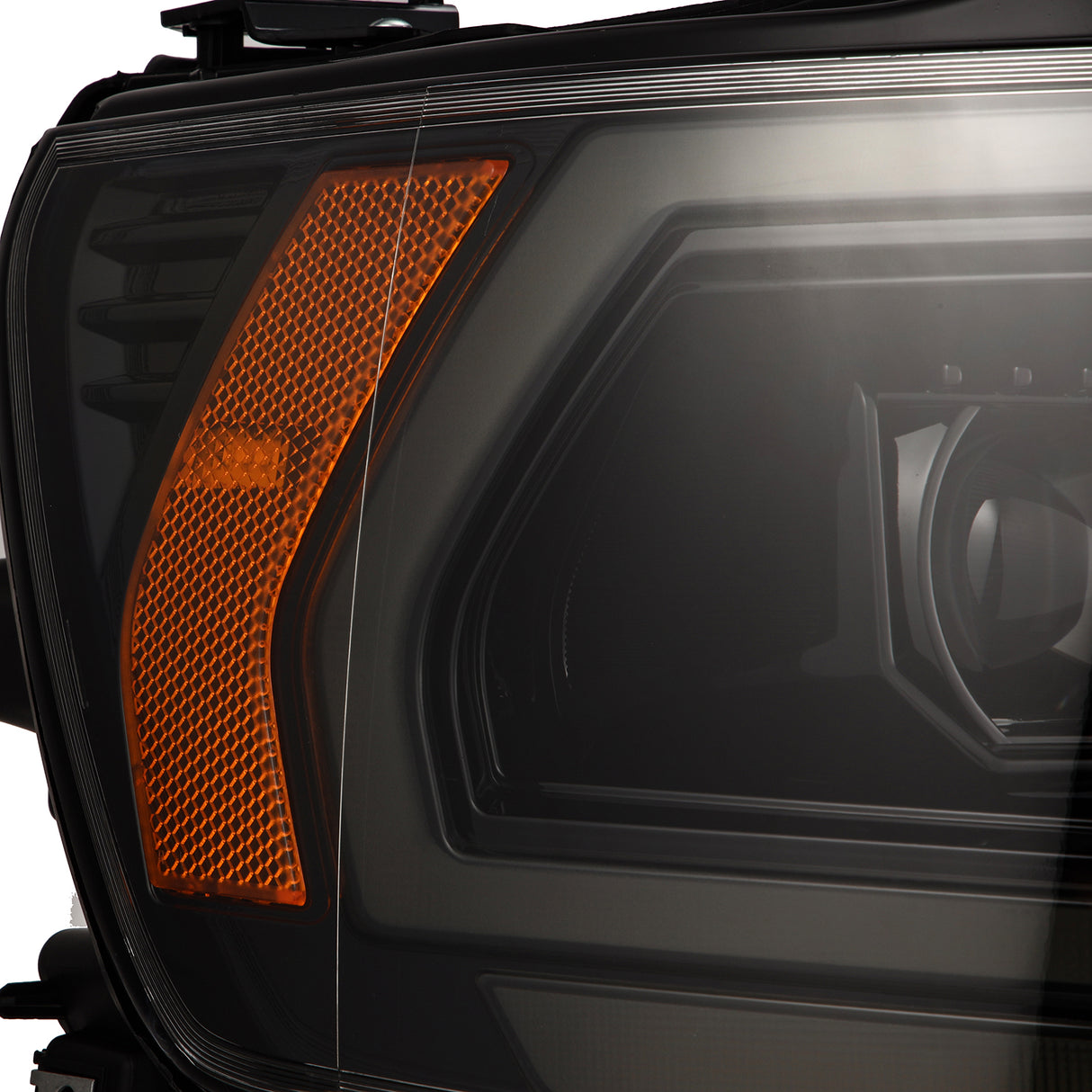 FAROS PRINCIPALES PRO SERIES ALPHAREX PARA RAM 1500 2019 - 2024