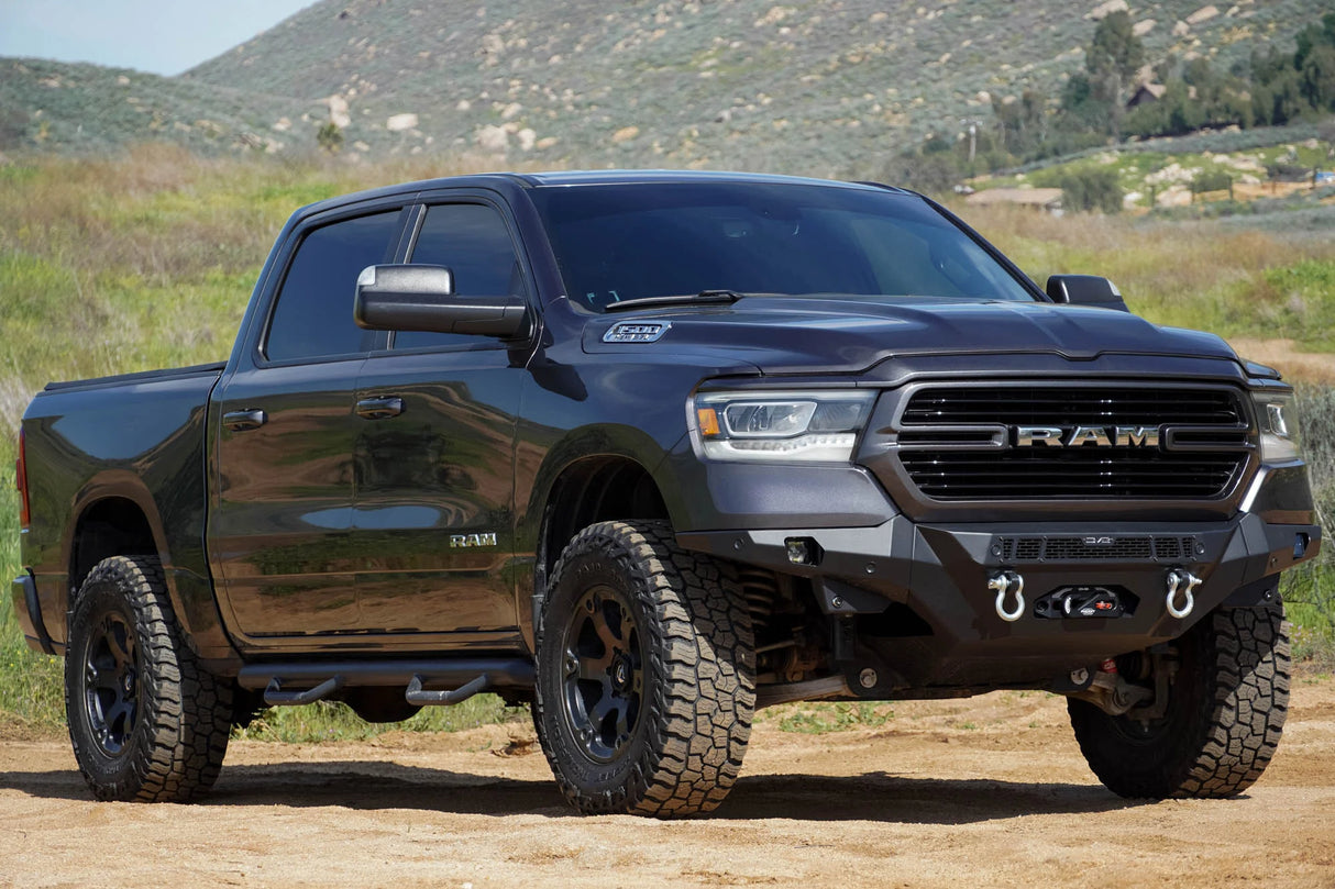 Parachoques DV8 RAM 1500 2019-2024 Spec Series
