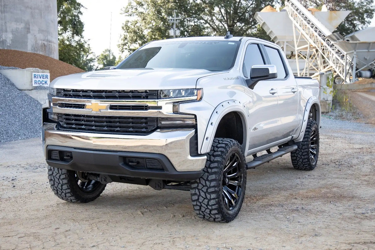 ESTRIBO ROUGH COUNTRY OVAL CHEVROLET SILVERADO 1500 2019 - 2024 GMC SIERRA 1500 2019 - 2024