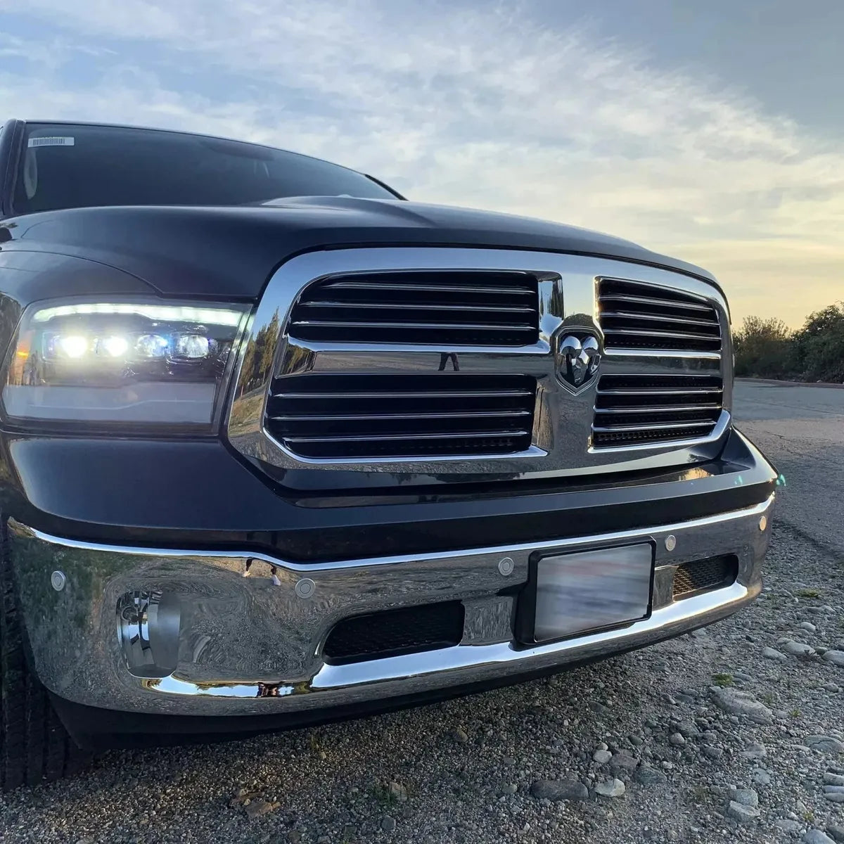 Par De Faros Principales Halógeno Alpharex Dodge Ram 2009-18