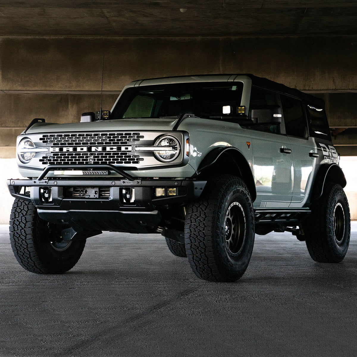 BARRA DE DENFENSA DELANTERA PARA FORD BRONCO 2021 - 2023