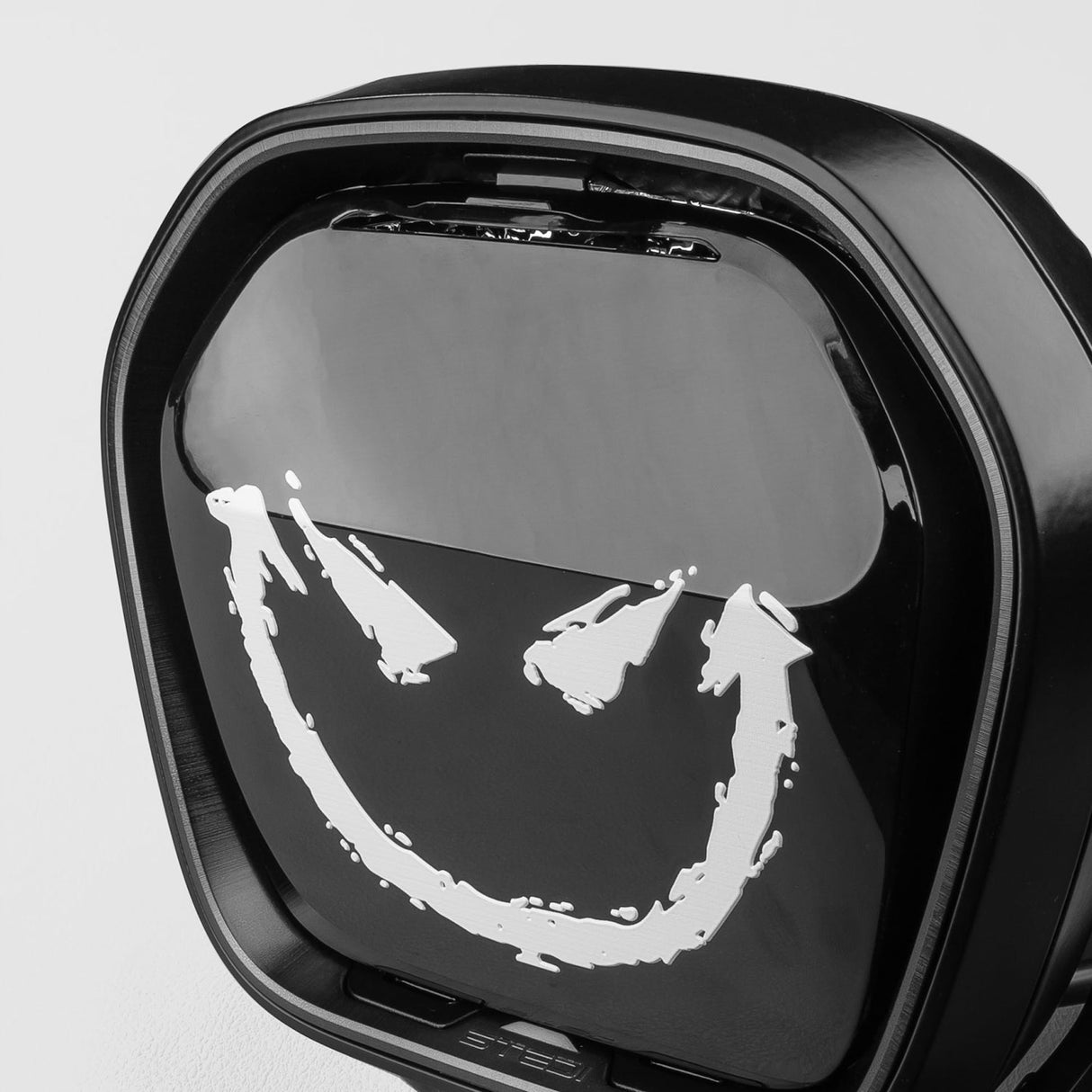 TYPE-X™ EVO MINI 4 INCH BLACK OUT COVER SMILEY