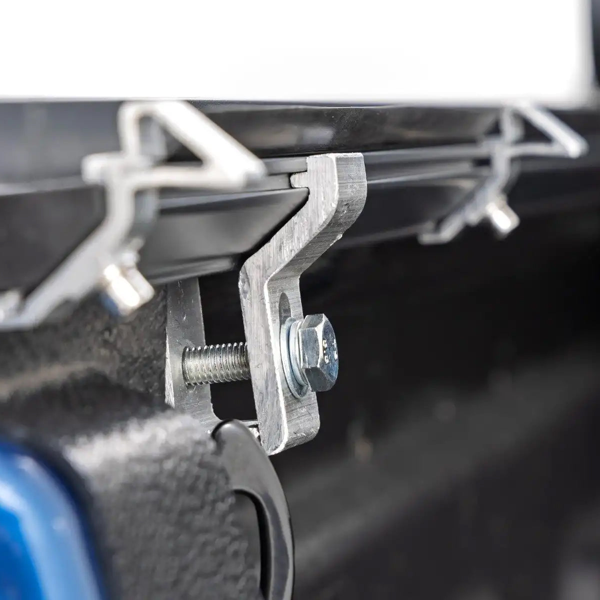 TAPA DE BATEA HARD LOW PARA FORD MAVERICK 2WD/4WD 2022 - 2024