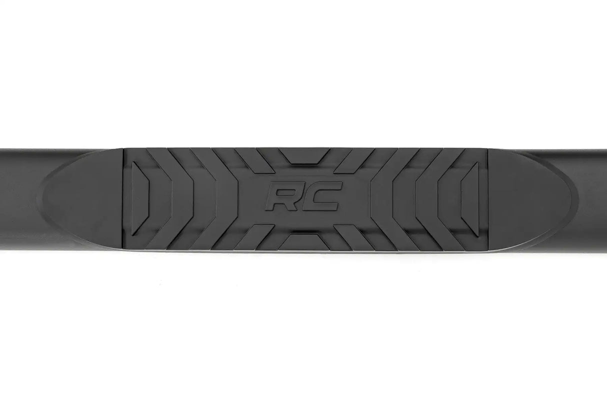 ESTRIBO ROUGH COUNTRY OVAL CHEVROLET SILVERADO 1500 2019 - 2024 GMC SIERRA 1500 2019 - 2024