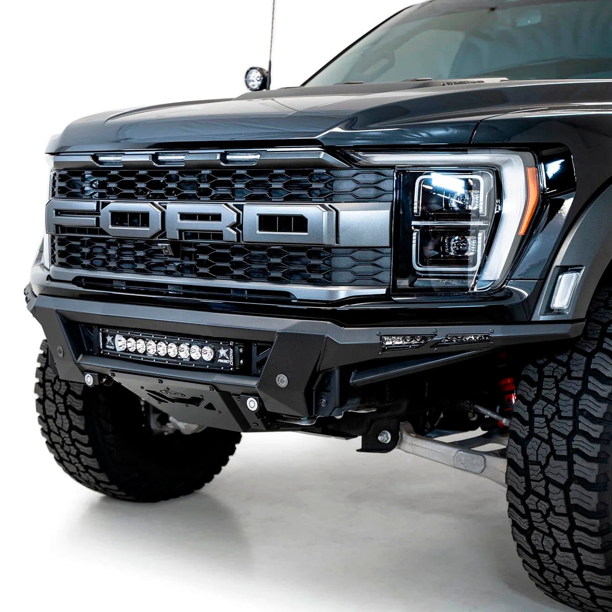 DEFENSA DELANTERA PHANTOM PARA FORD F-150 RAPTOR/RAPTOR R 2021 - 2024