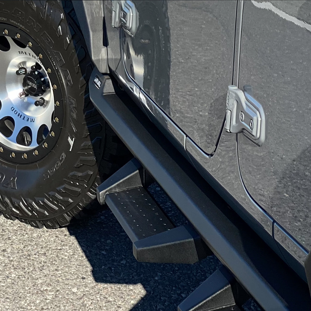 ESCALÓN PARA ESTRIBOS RIVAL 4X4 PARA JEEP WRANGLER JL 2018 - 2024