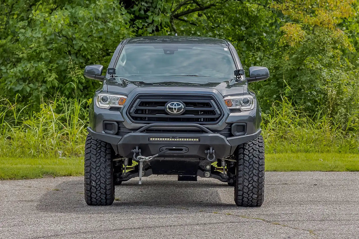 DEFENSA DELANTERA BUMPER ROUGH COUNTRY PARA TOYOTA TACOMA 2016 - 2023