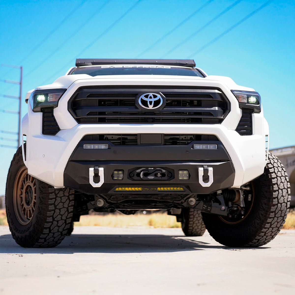 BUMPER DELANTERO DV8 PARA TOYOTA TACOMA 2024