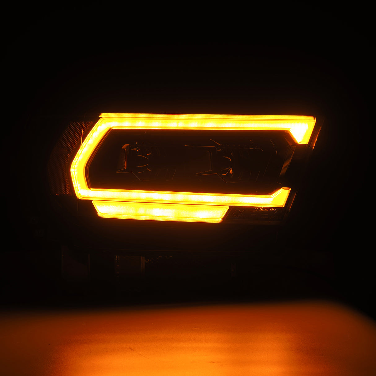 FAROS PRINCIPALES PRO SERIES ALPHAREX PARA RAM 1500 2019 - 2024