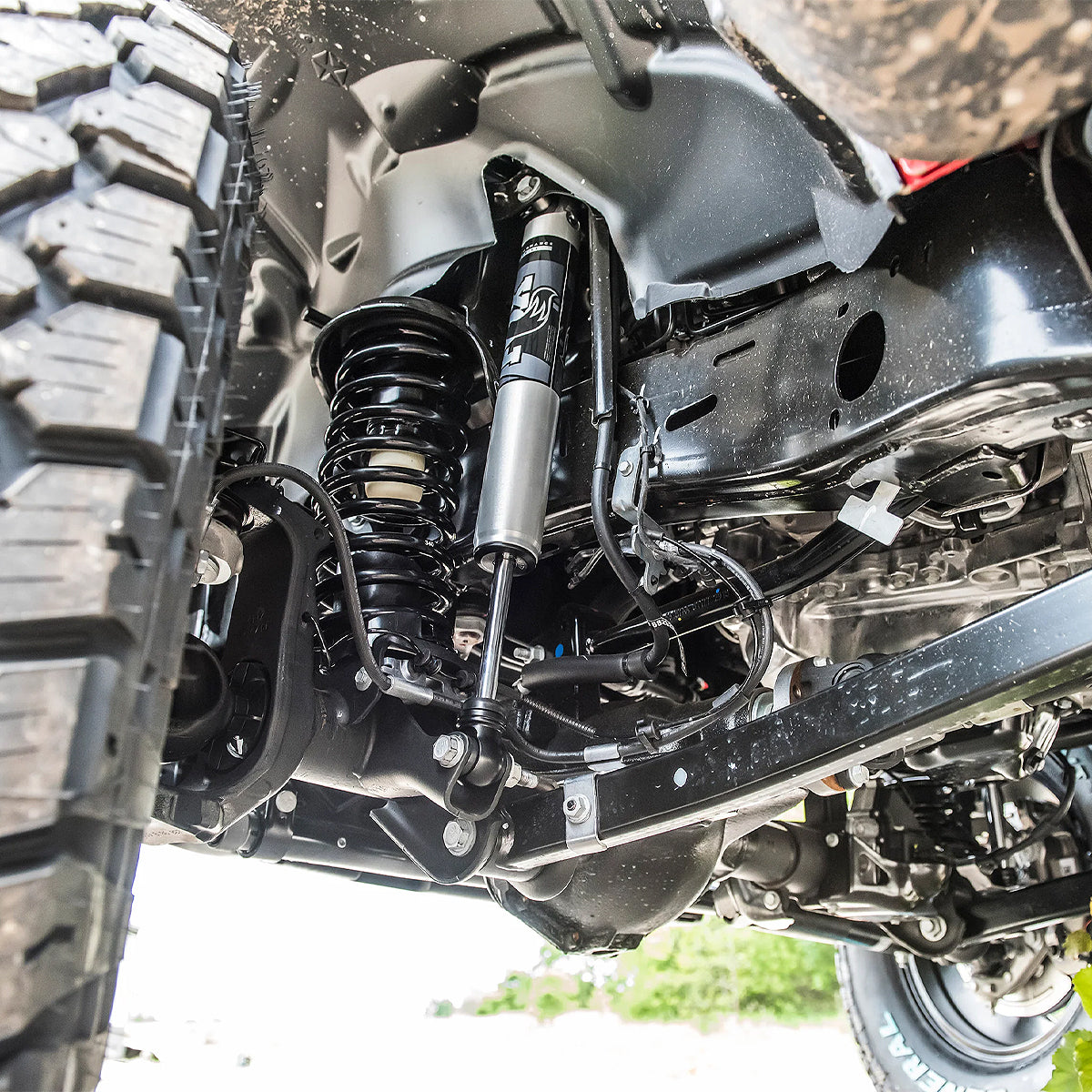 SUSPENSIÓN BDS LIFT KIT 3" CON SISTEMA FOX SCHOCKS 2.0 PARA JEEP WRANGLER JL 2 PUERTAS