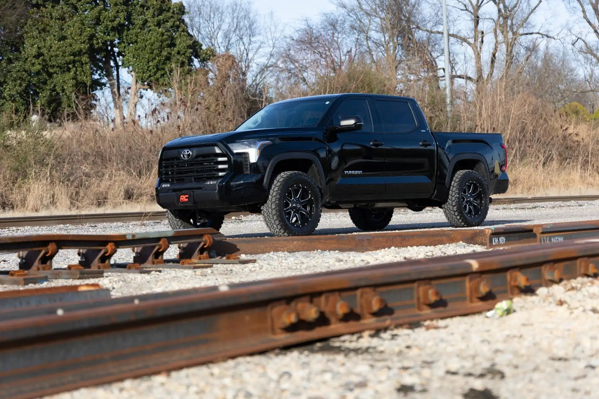 KIT DE NIVELACION 1.75" ROUGH COUNTRY PARA TOYOTA TUNDRA 2WD/4WD 2022 - 2024