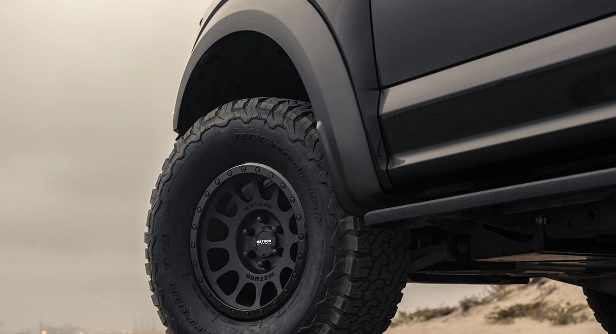 RINES METHOD 18X9 6X5.5 CB108 MR305 NV MATTE BLACK - GLOSS BLACK LIP