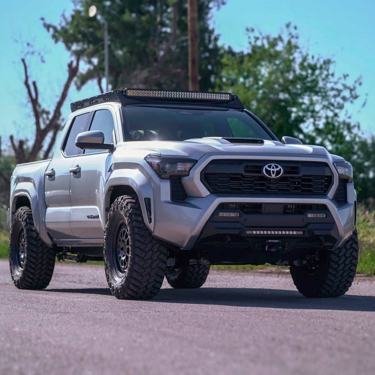 BUMPER DEFENSA DELANTERA STEALTH PARA TOYOTA TACOMA 2024+