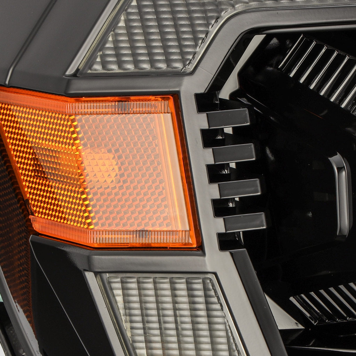 FAROS PRINCIPALES ALPHAREX PRO SERIES PARA TOYOTA TACOMA 2005 - 2011