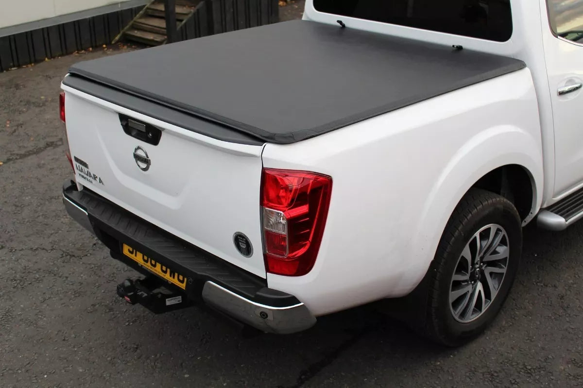 TAPA DE LONA PARA BATEA BIG COUNTRY PARA NISSAN NP300 FRONTIER 2016 A 2023