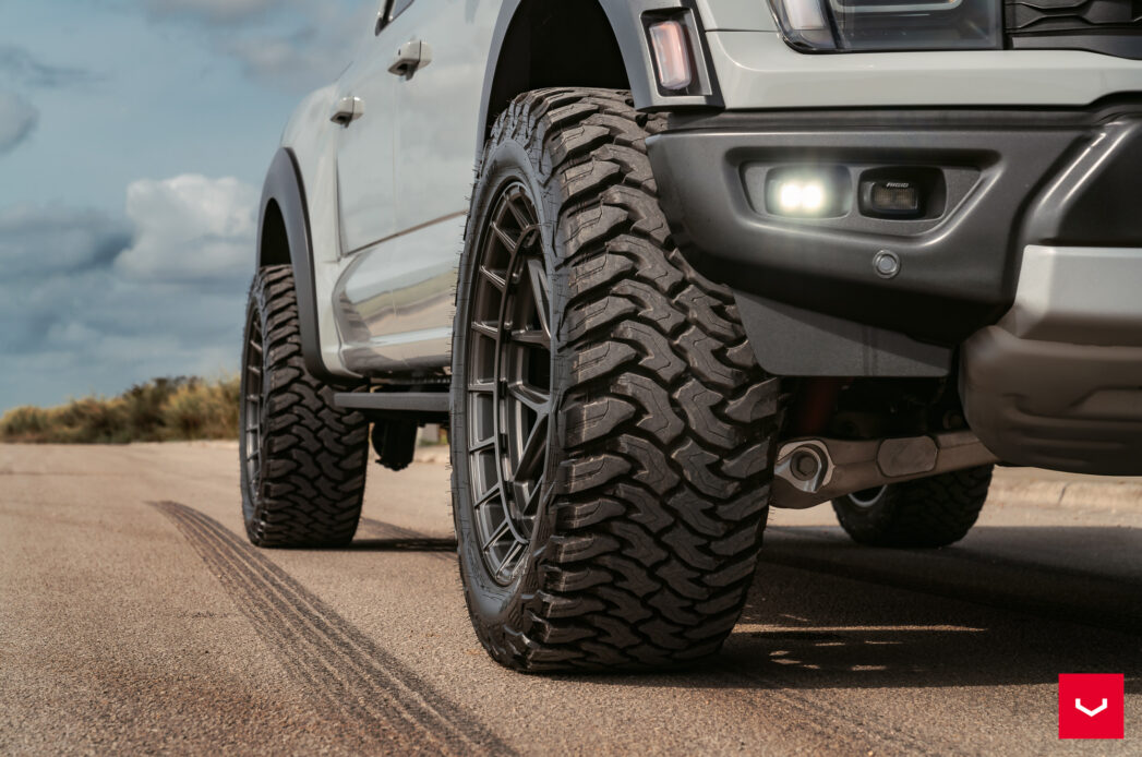 RINES VOSSEN 17X9 6X139.7 CB106.1 ET0 HFX-1 MATTE GUNMETAL