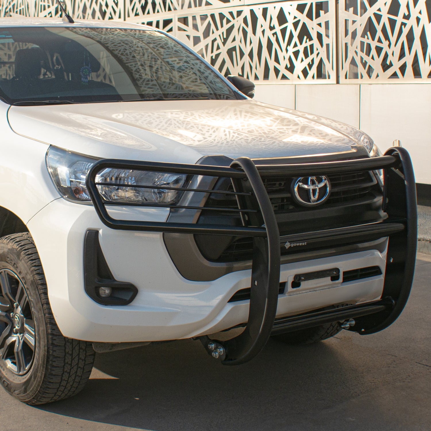 BURRERA EUROGUARD TOYOTA HILUX 2016-2023
