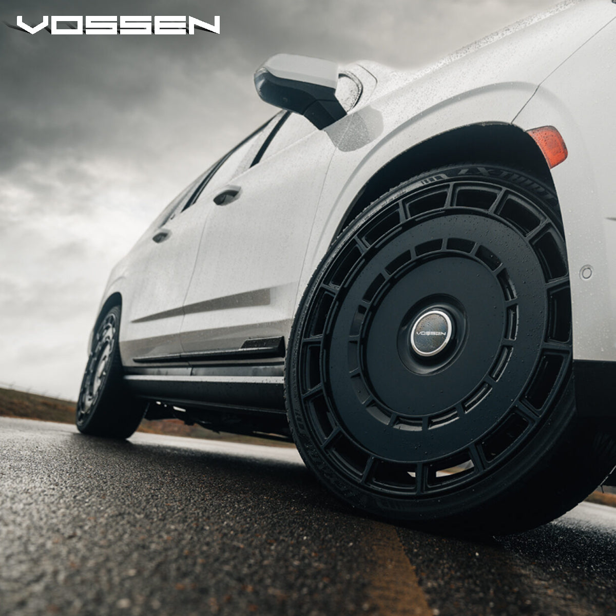Rin Vossen 22x9.5 6x139.7 Gloss Black Pulished