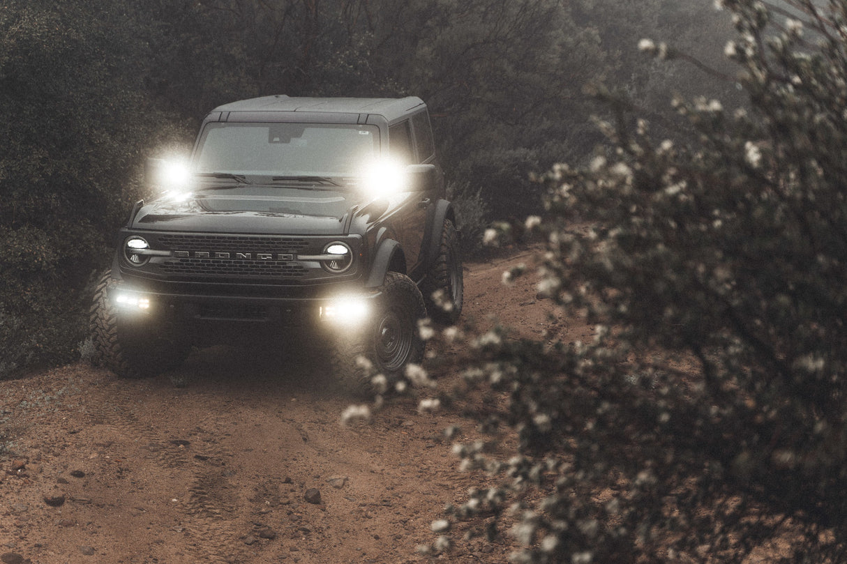 KIT DE LUCES ANTINIEBLA PARA PARACHOQUES DE ACERO PARA FORD BRONCO 2021 - 2024