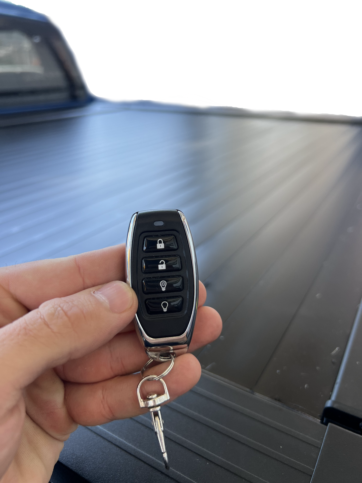 TAPA ELÉCTRICA BARONET PARA JEEP GLADIATOR DOBLE CABINA 2019 - 2024