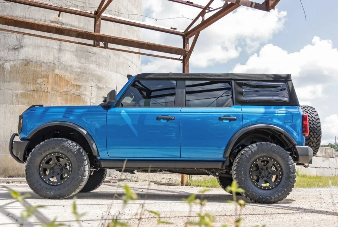 KIT ELEVACIÓN 3.5IN ROUGH COUNTRY PARA FORD BRONCO 4WD (2021-2023)