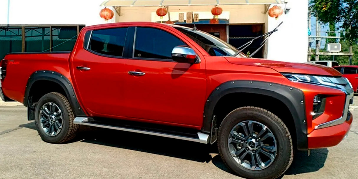 CANTONERAS CON REMACHES PARA MITSUBISHI L200 2019-2021 ABS (4 PIEZAS)