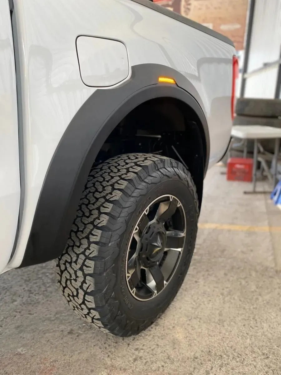 CANTONERAS LED ORIGINAL PARA NISSAN NP300 FRONTIER 2016-2020