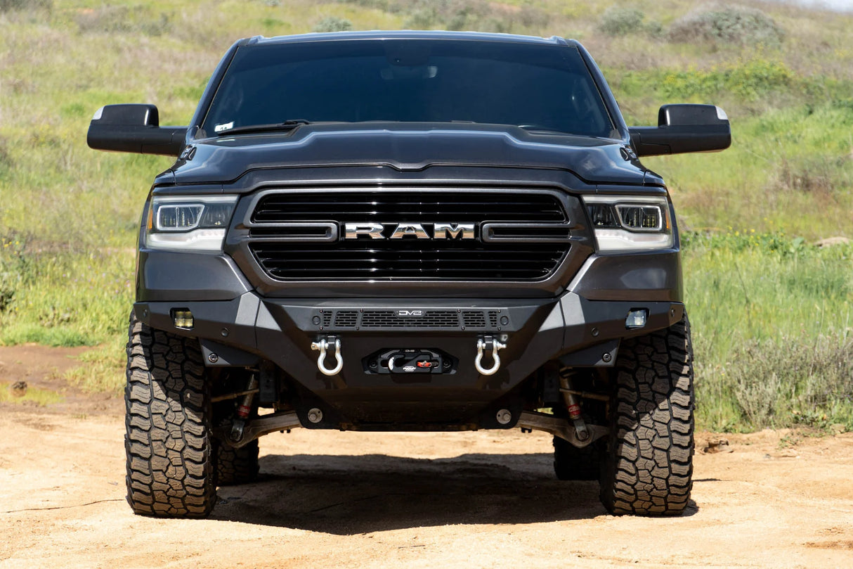 Parachoques DV8 RAM 1500 2019-2024 Spec Series