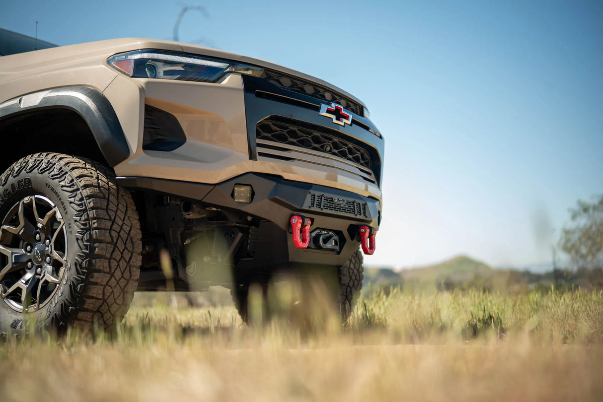 Bumper Defensa Delantera DV8 Off Road Metalica Compatible Con Winch para Chevrolet Colorado ZR2 2023-2026