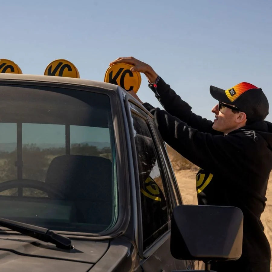 PAR DE CUBIERTA DE VINILO RETRO KC/ FARO DE 6"/ AMARILLO-NEGRO