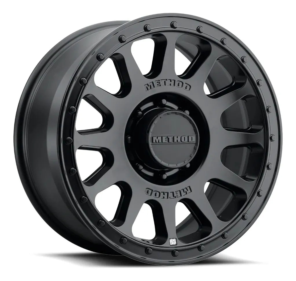 Rin Method Mr709 17x8.5 6/139 Para Nissan Titan 2k04+