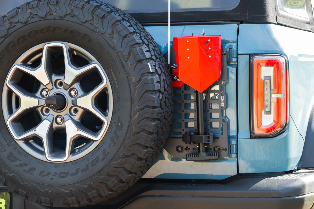 PANEL DE REFUERZO MOLLE DV8 OFFROAD PARA PURTA TRASERA DE FORD BRONCO 2021-2025
